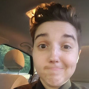 Meet your Posher, Danielle